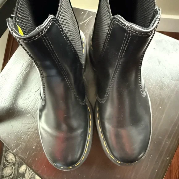 Dr. Marten Quad 2976 Chelsea Boot sz 39 (8.5 women’s) - Picture 4 of 10